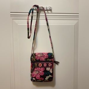 Vera Bradley crossbody bag. Excellent condition!